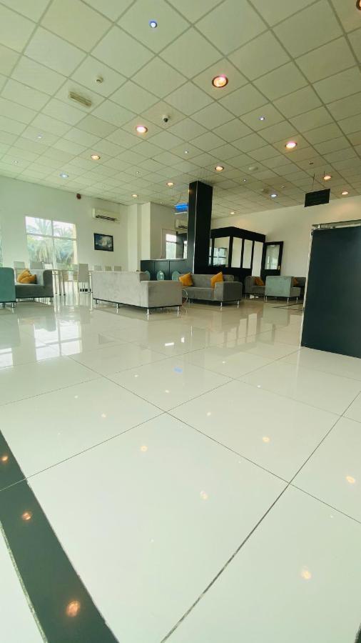 Al Multaqa Hotel Sohar Luaran gambar